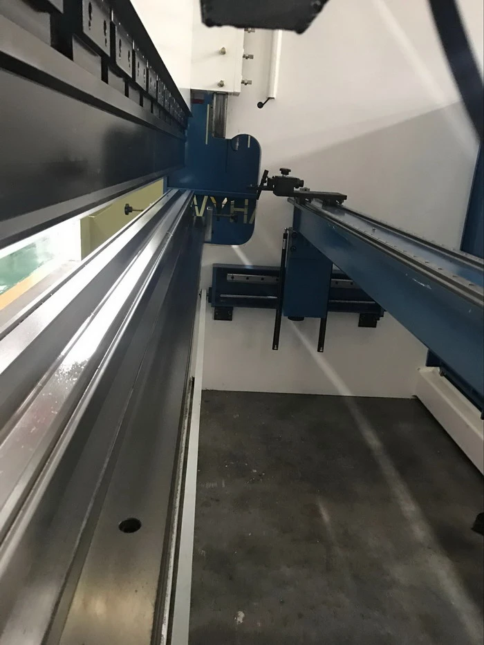 cnc controlled X axis brake press back gauge Yawei