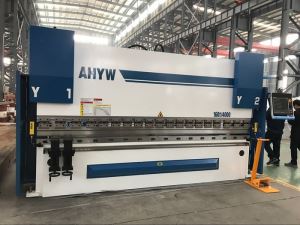 Металлический 6-осевой листогибочный пресс AHYW 4M с ЧПУ