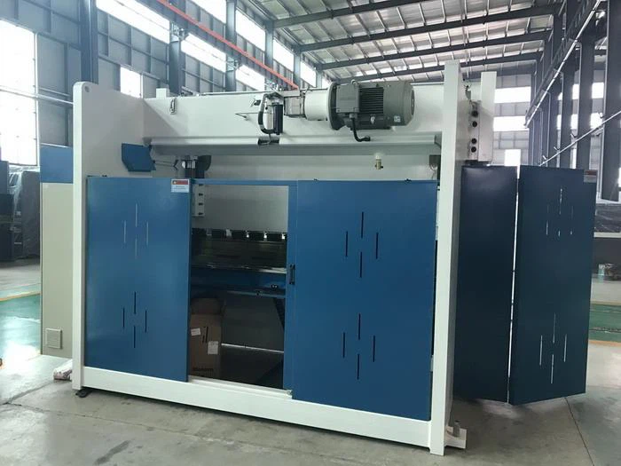back view for Yawei PBC DA66T 160T 7 axis cnc press brake DELEM DA66T 2D Graphical controller